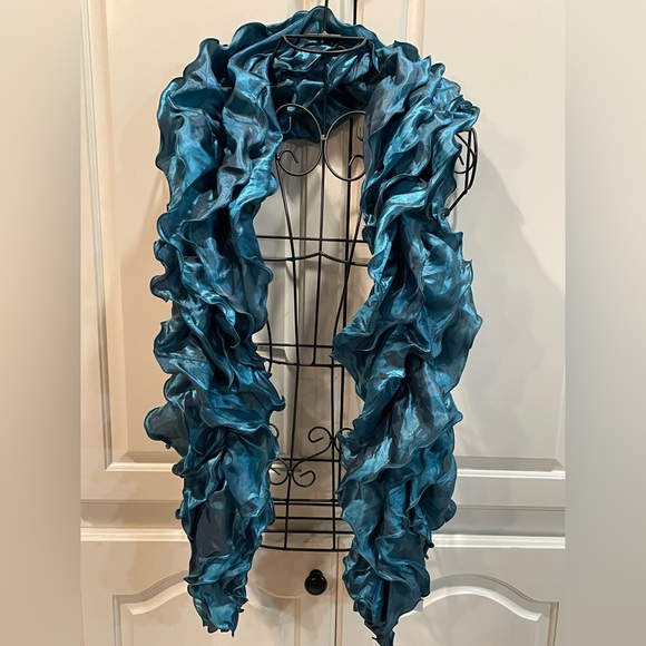 VT LUXE DRESSY SCARF ,Sea Blue,Turquoise. New With Tags. Shiny Beautiful. Formal - Picture 2 of 12
